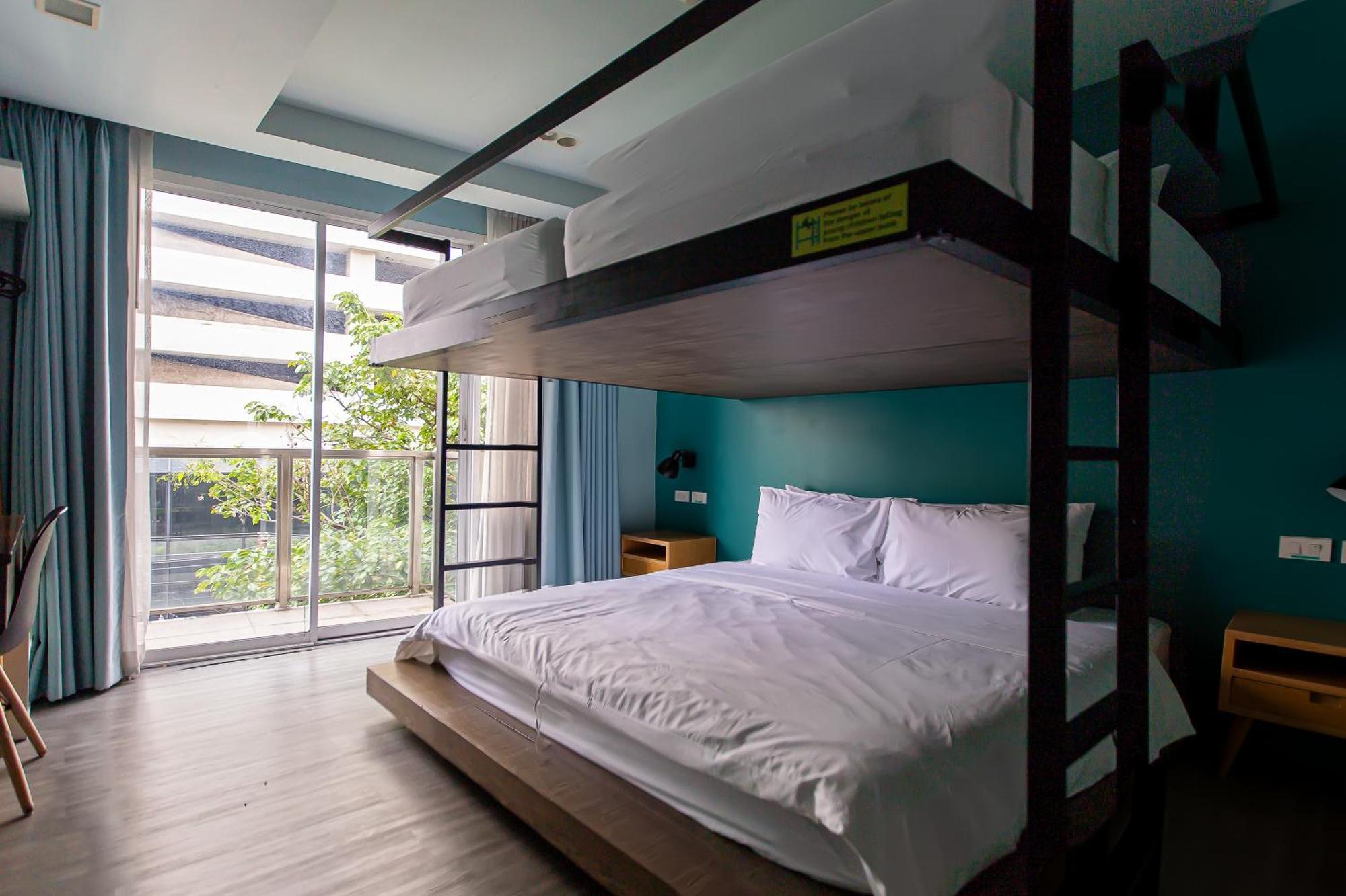 Simply Sleep Hostel Bangkok Exteriör bild