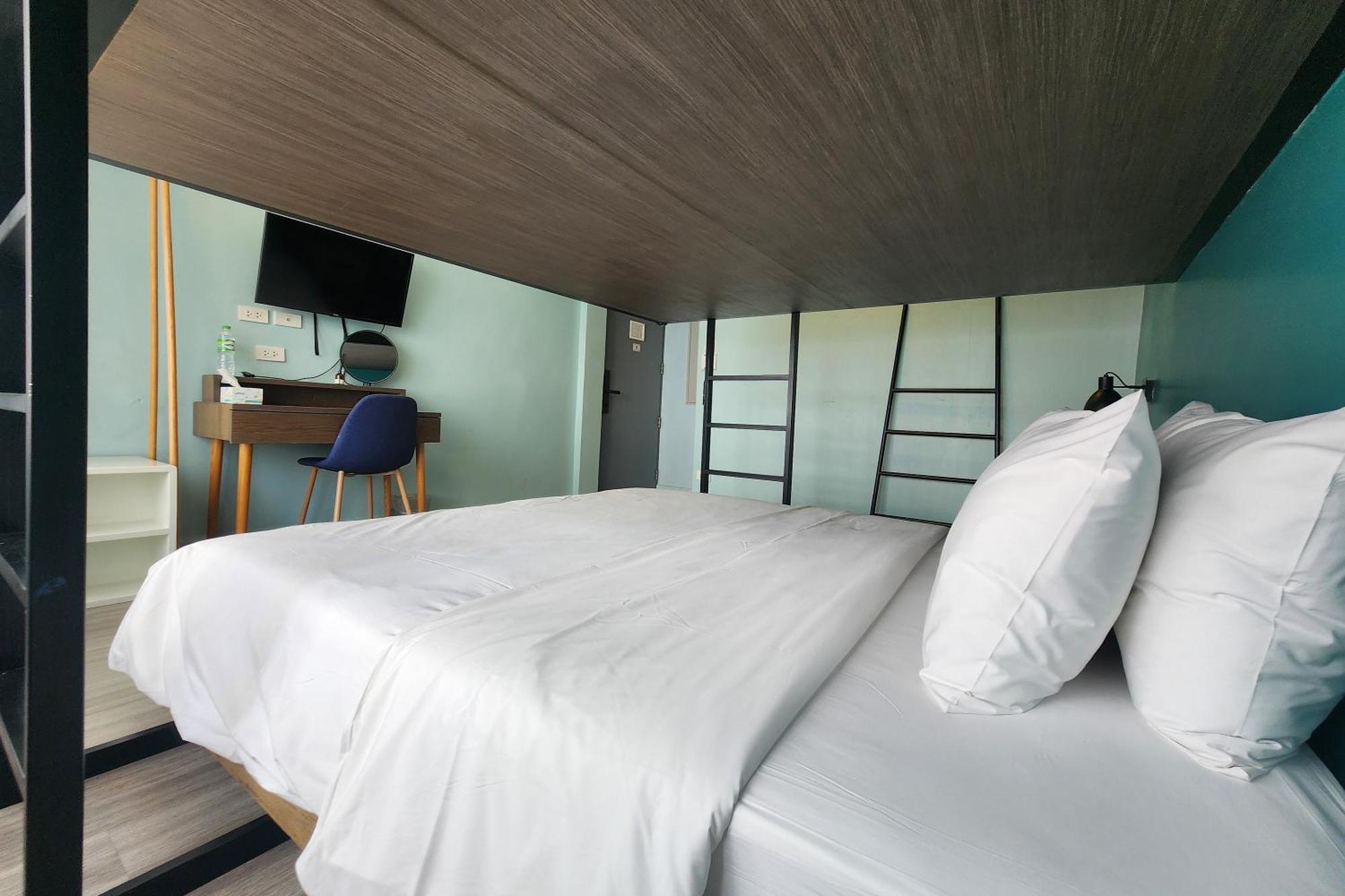 Simply Sleep Hostel Bangkok Exteriör bild