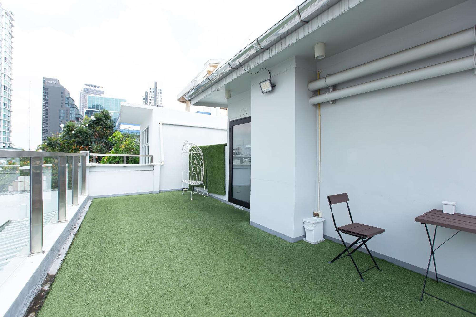 Simply Sleep Hostel Bangkok Exteriör bild