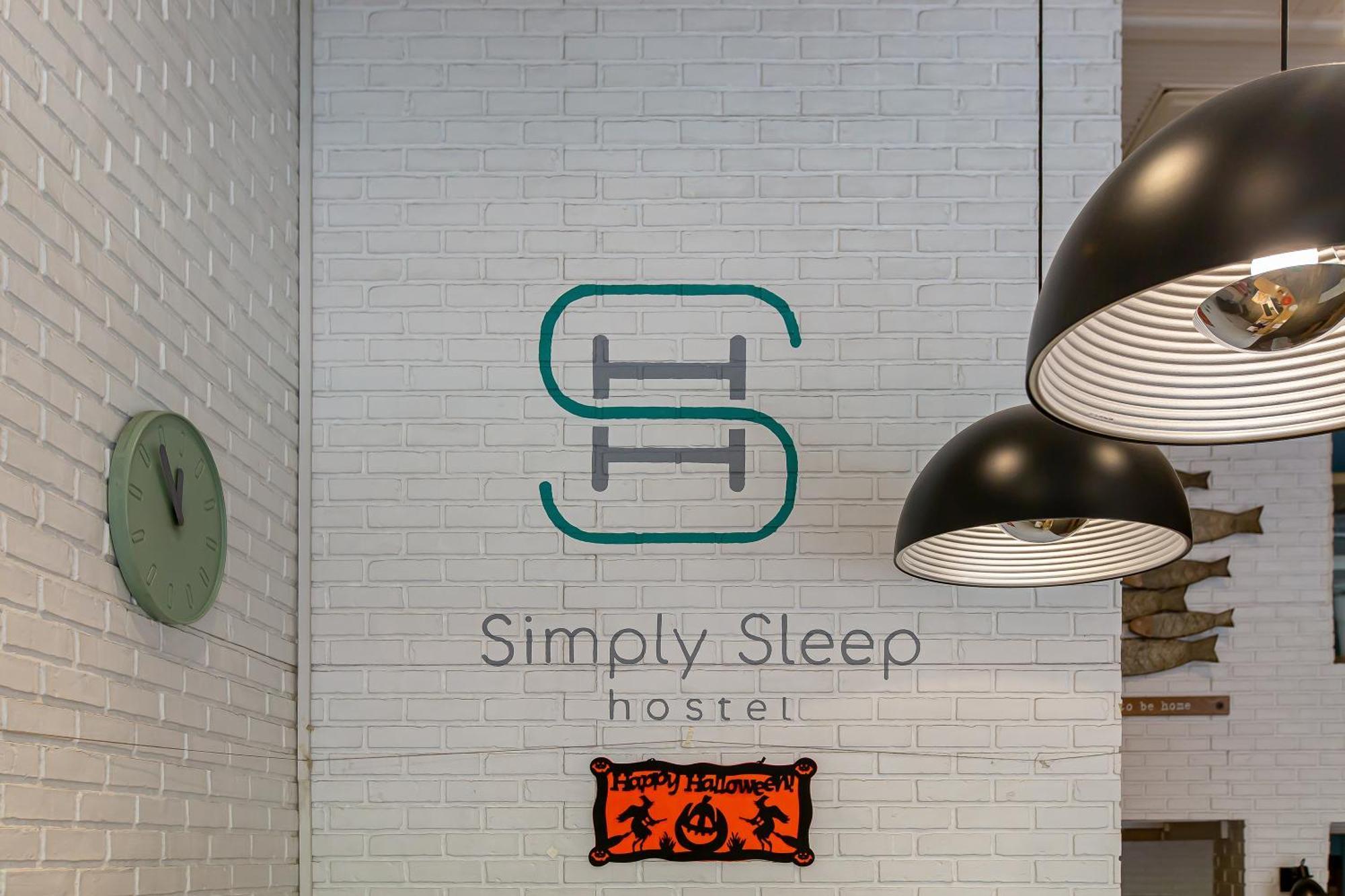 Simply Sleep Hostel Bangkok Exteriör bild
